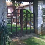 Nives Apartman *